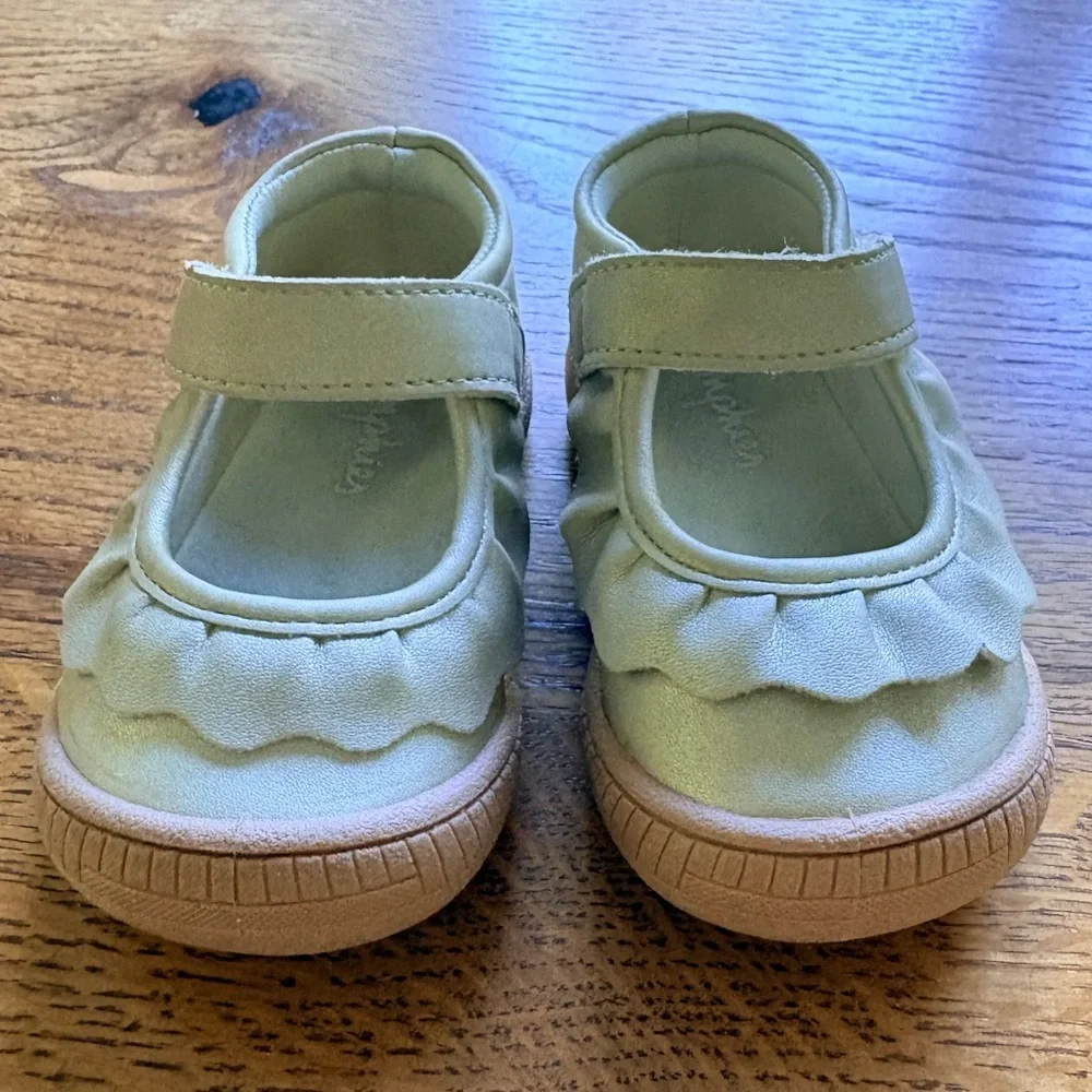 Oomphies Girls Amina Cupsole Mary Jane Flat- Gold- size 5